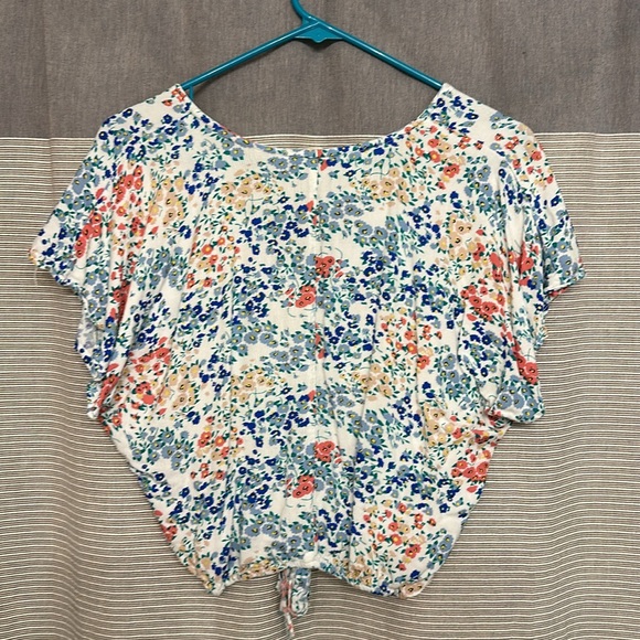 Sim & Sam Floral Top - Picture 2 of 3